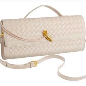 🦁FEW MODA
East West Clutch with Crossbody Strap (Cream)